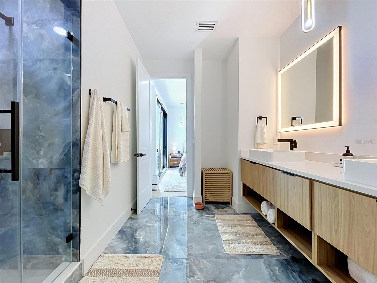 101 W WARREN AVE #3 — photo 28