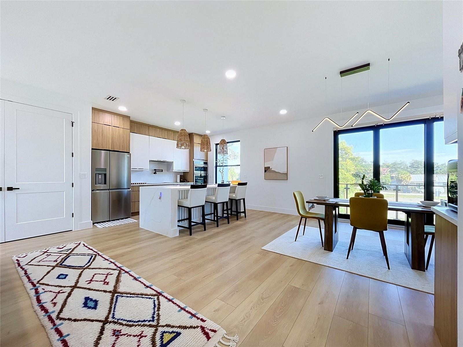 101 W WARREN AVE #3 — photo 8