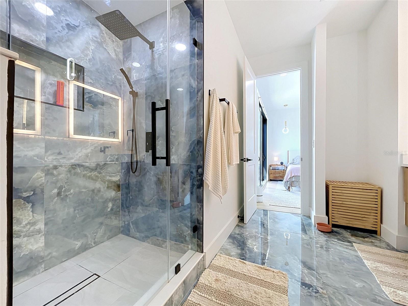 101 W WARREN AVE #3 — photo 29