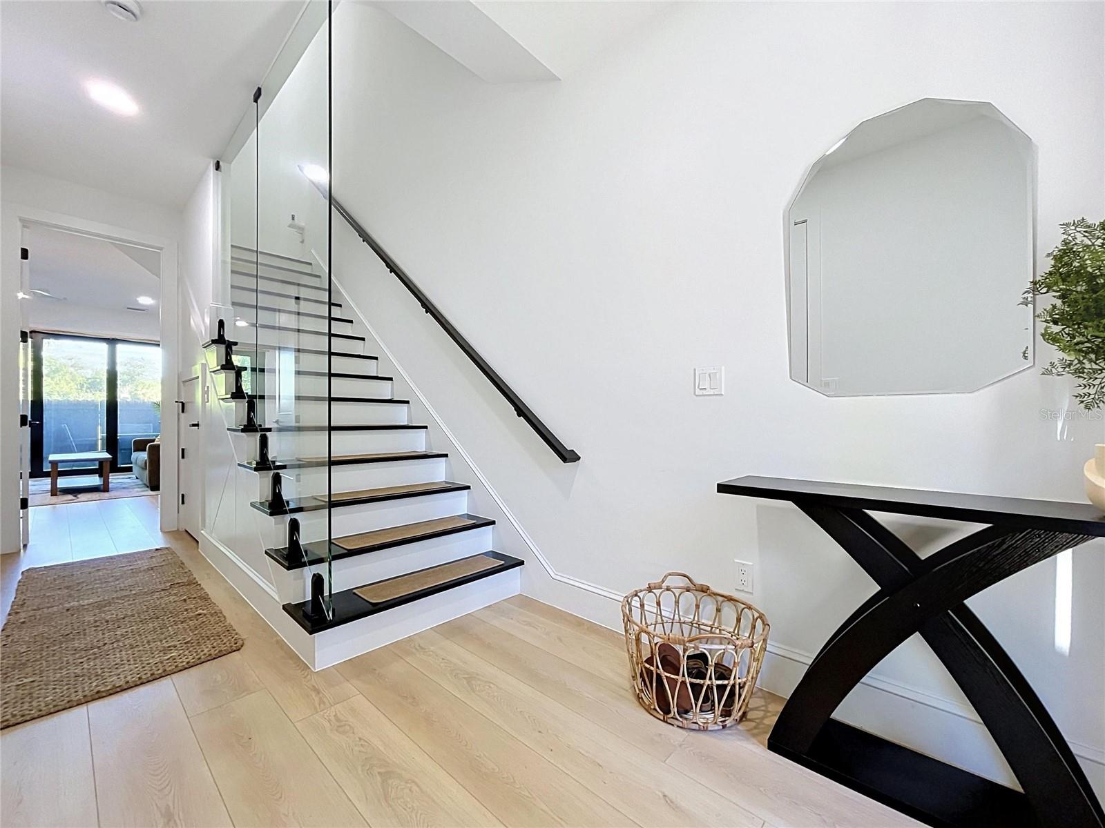 101 W WARREN AVE #3 — photo 45