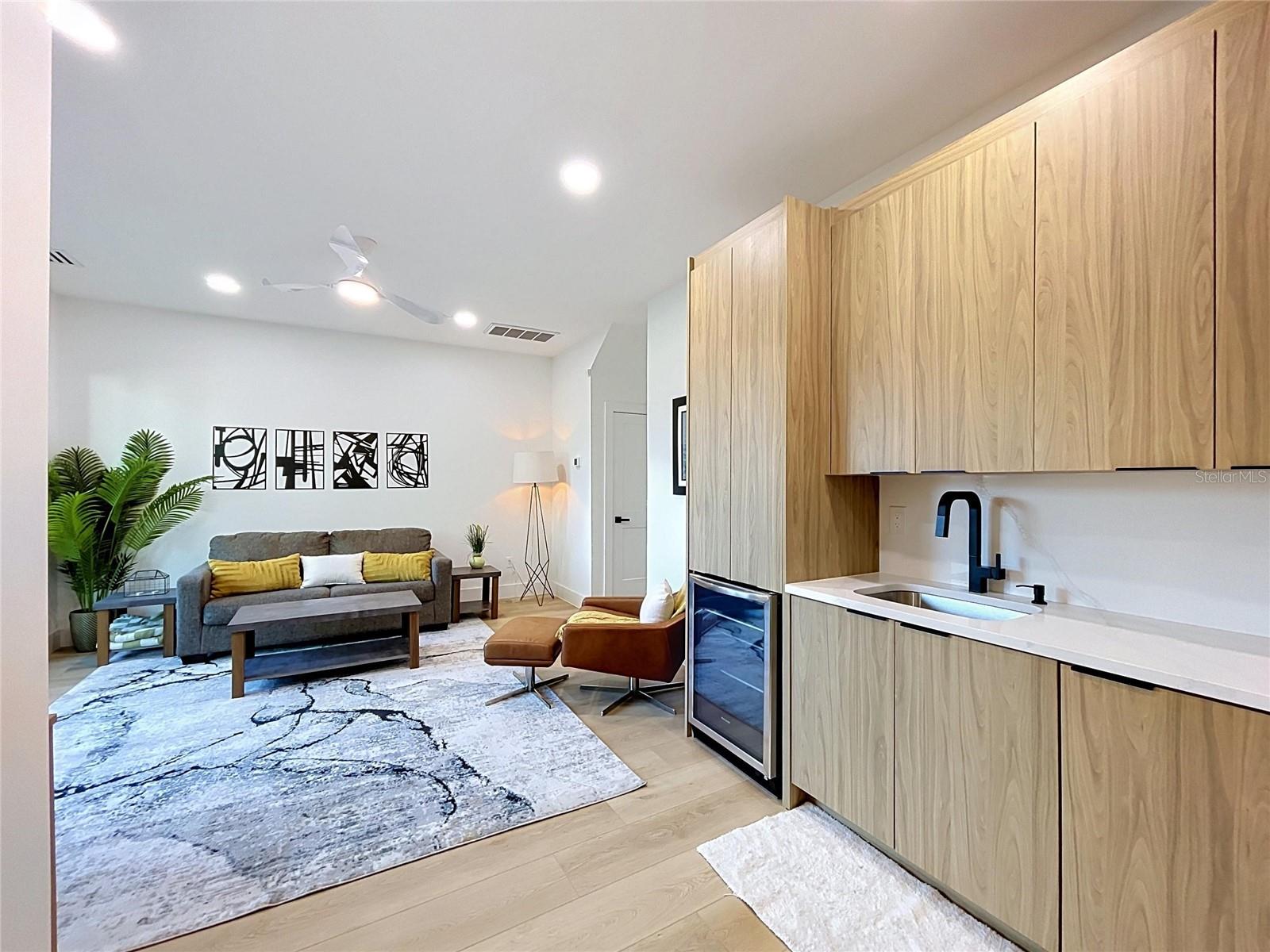 101 W WARREN AVE #3 — photo 55