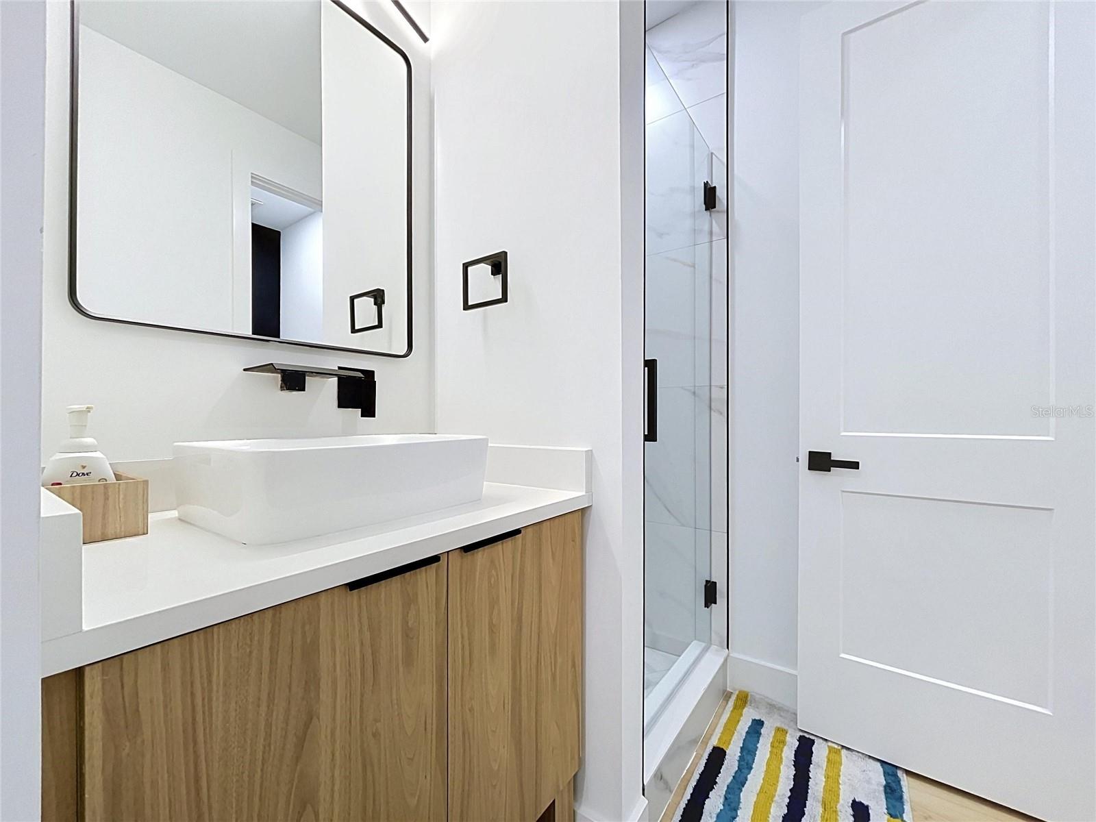 101 W WARREN AVE #3 — photo 51
