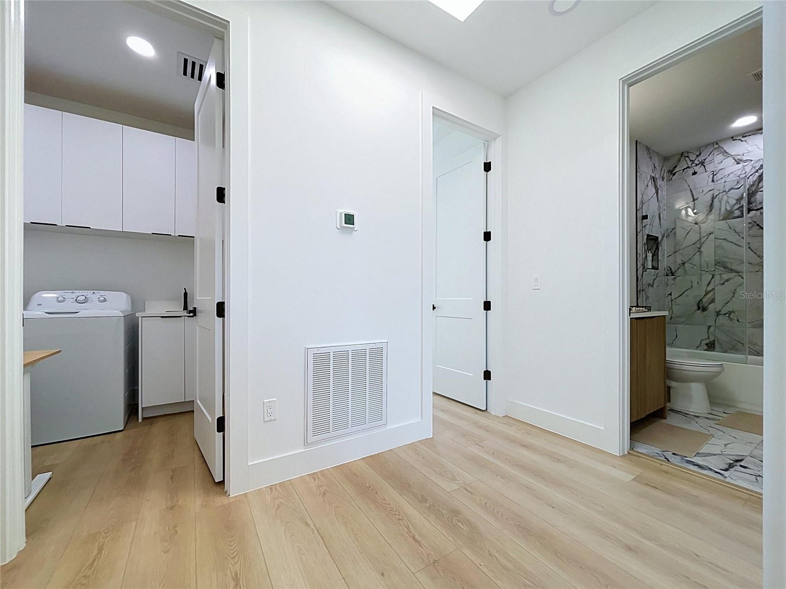 101 W WARREN AVE #3 — photo 43