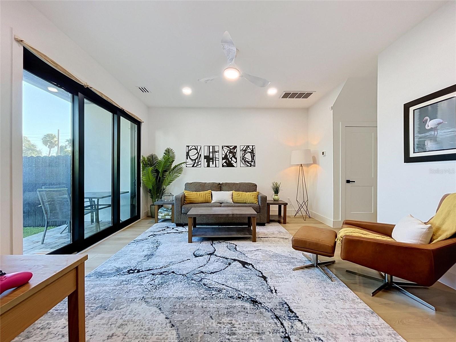 101 W WARREN AVE #3 — photo 47
