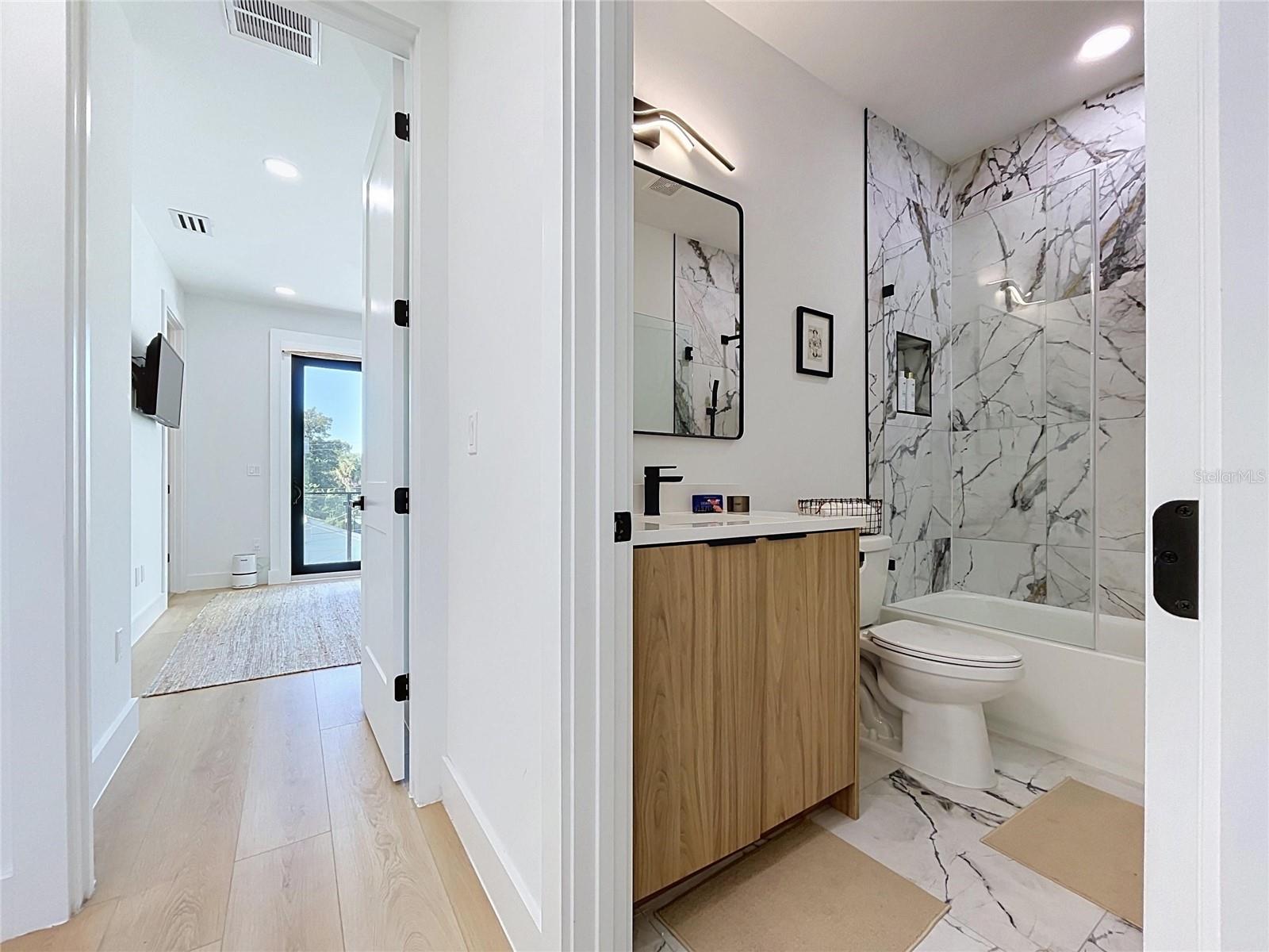 101 W WARREN AVE #3 — photo 50