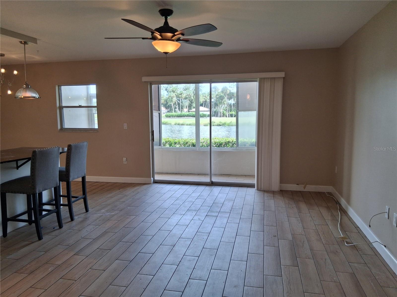 7231 W COUNTRY CLUB DR N #130 — photo 3