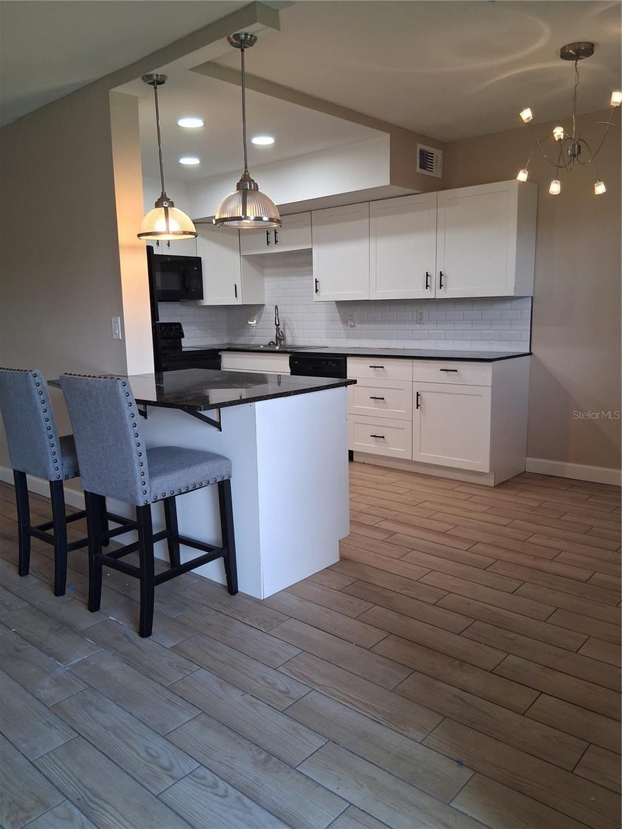 7231 W COUNTRY CLUB DR N #130 — photo 9