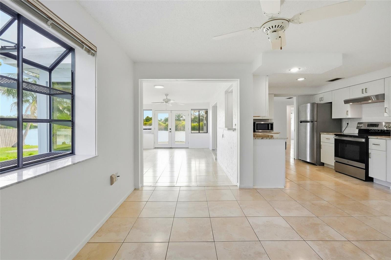 3667 CAROL LN — photo 26