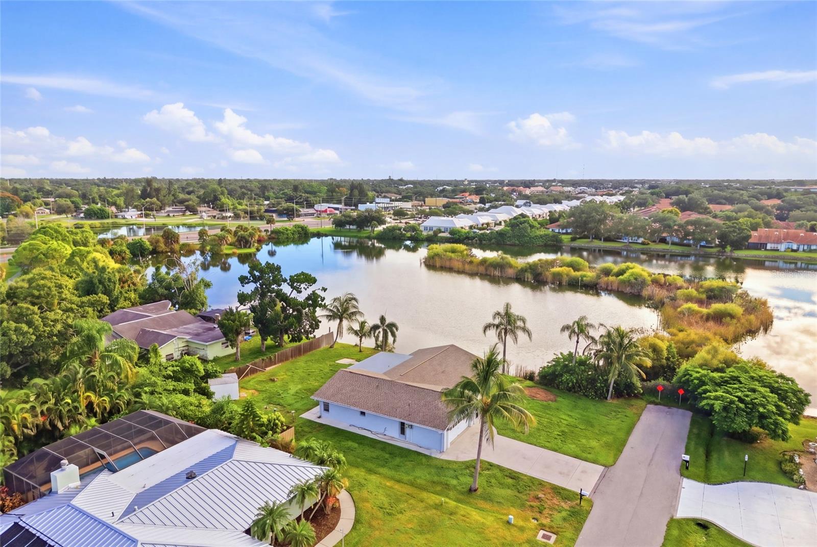 3667 CAROL LN — photo 4