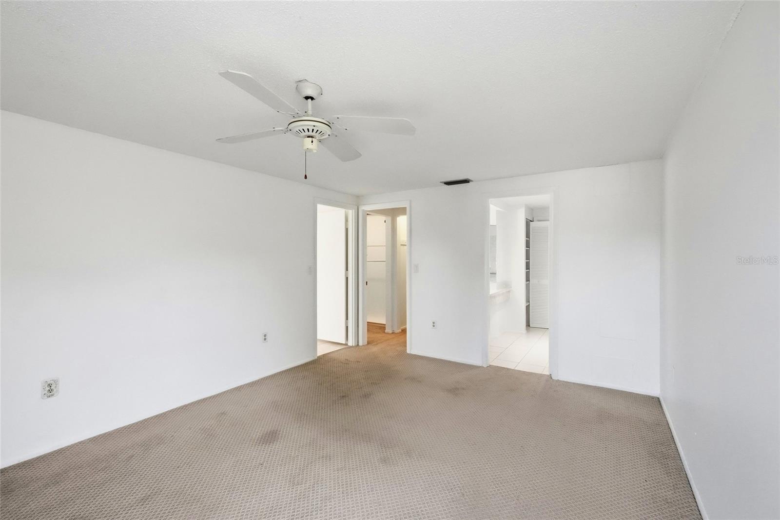 3667 CAROL LN — photo 38