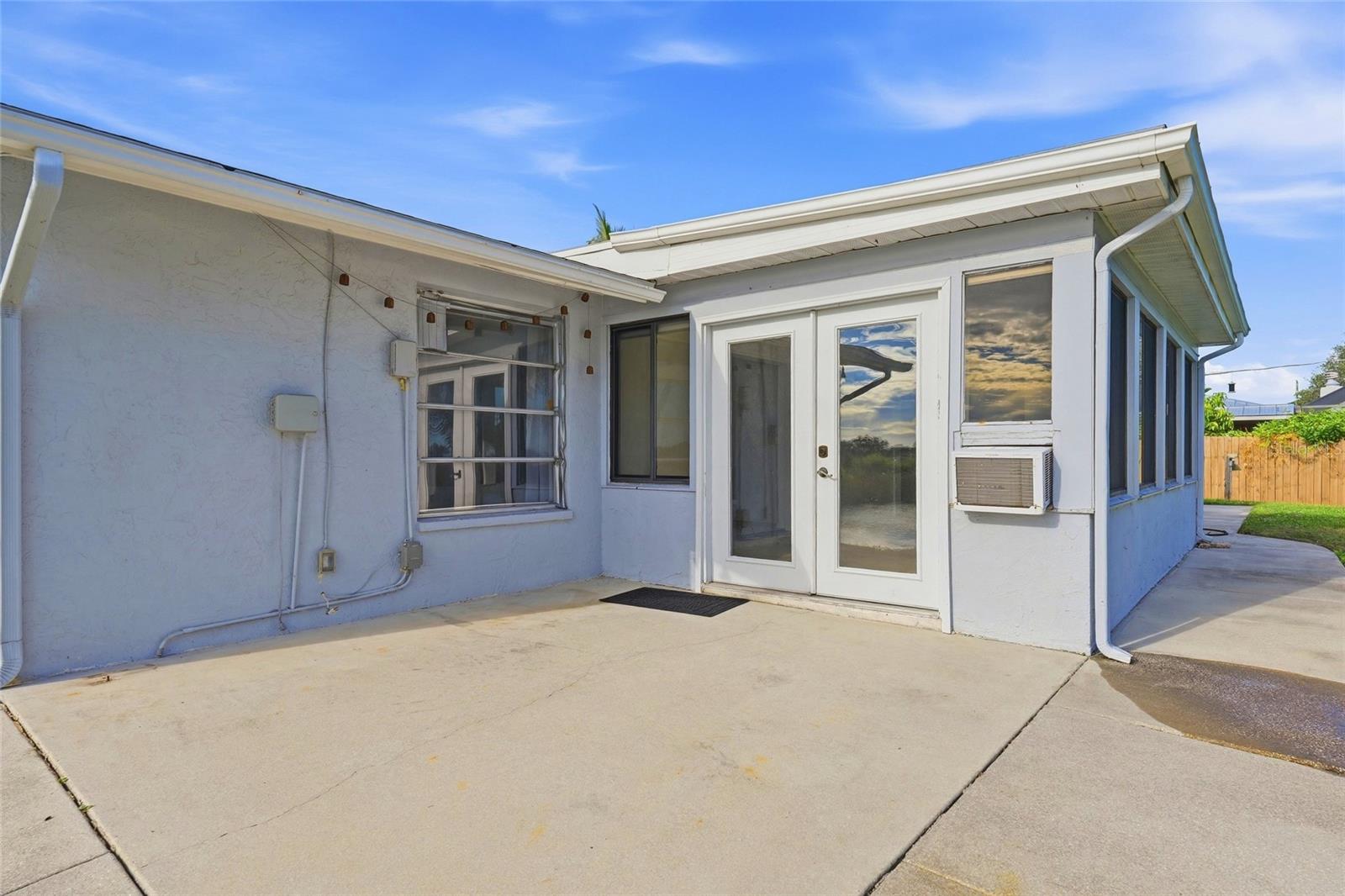3667 CAROL LN — photo 70