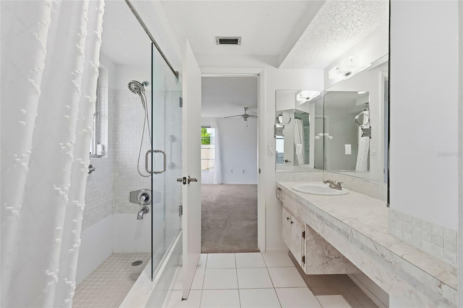 3667 CAROL LN — photo 40