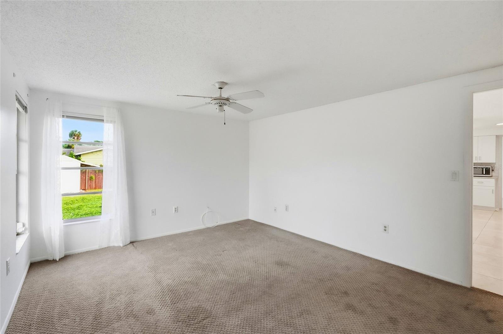 3667 CAROL LN — photo 39