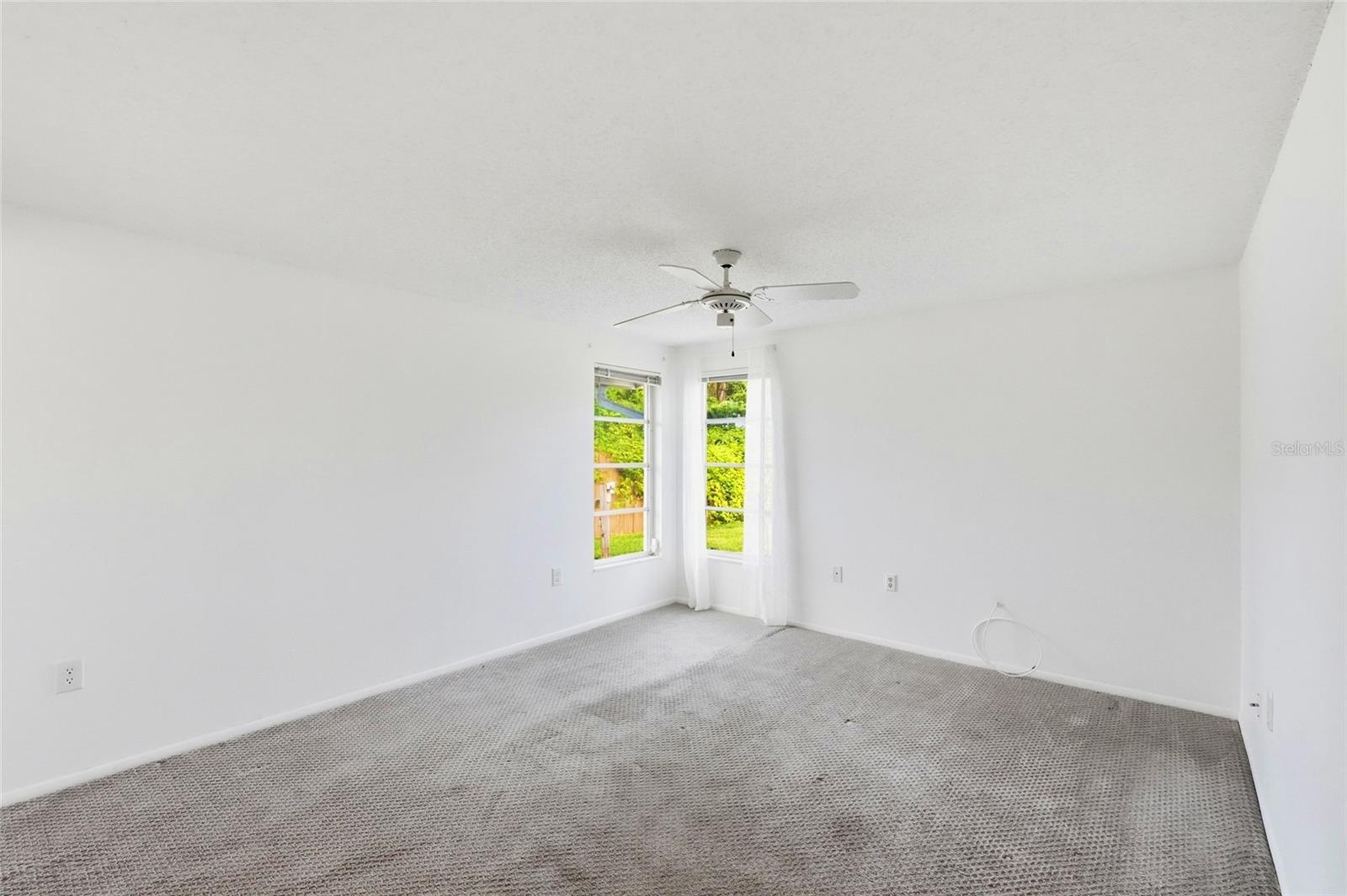 3667 CAROL LN — photo 37