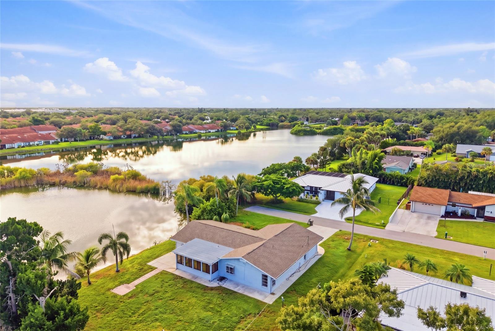 3667 CAROL LN — photo 68