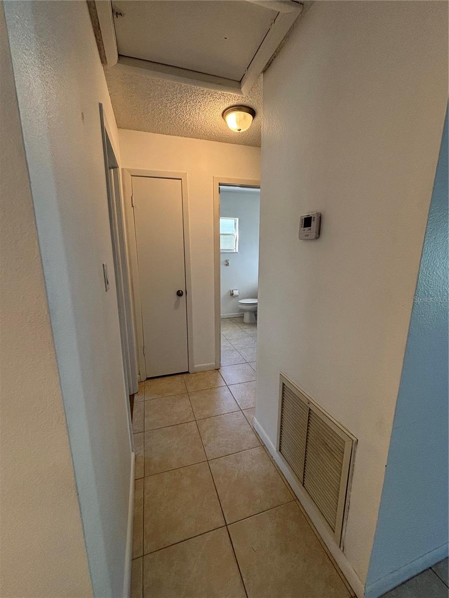 1761 LAKEVIEW VILLAGE DR — photo 33