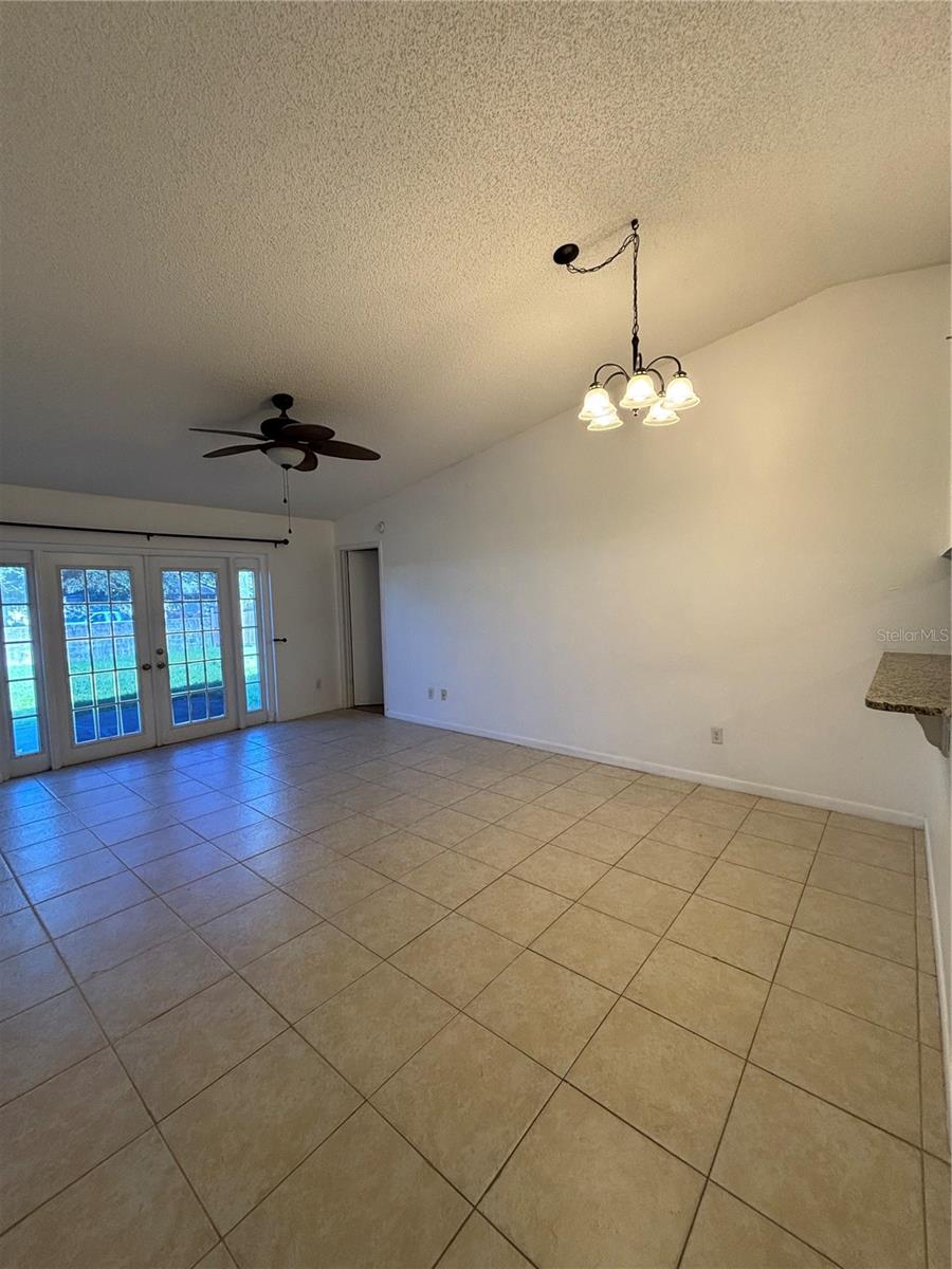 1761 LAKEVIEW VILLAGE DR — photo 32