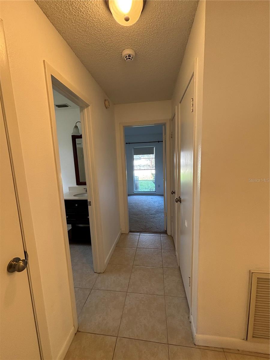 1761 LAKEVIEW VILLAGE DR — photo 24