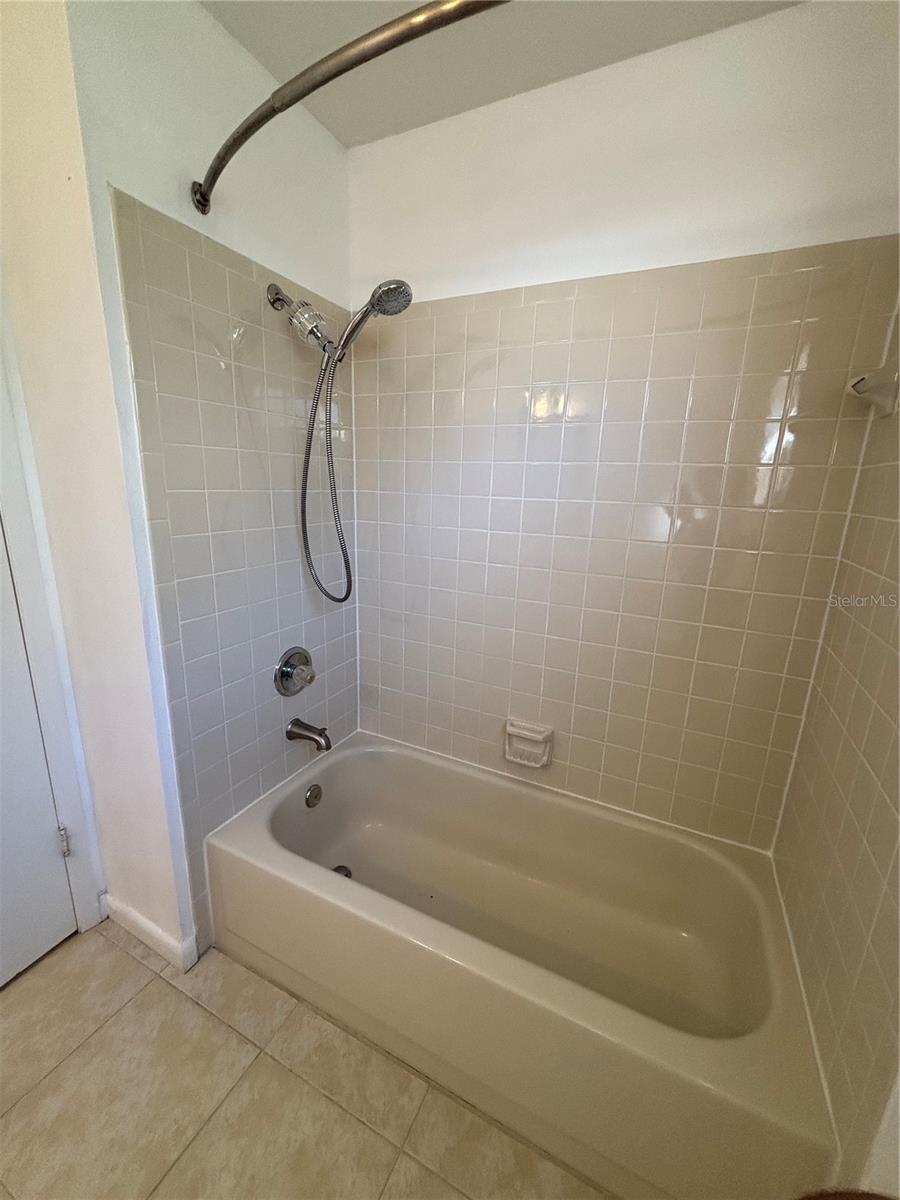 1761 LAKEVIEW VILLAGE DR — photo 23