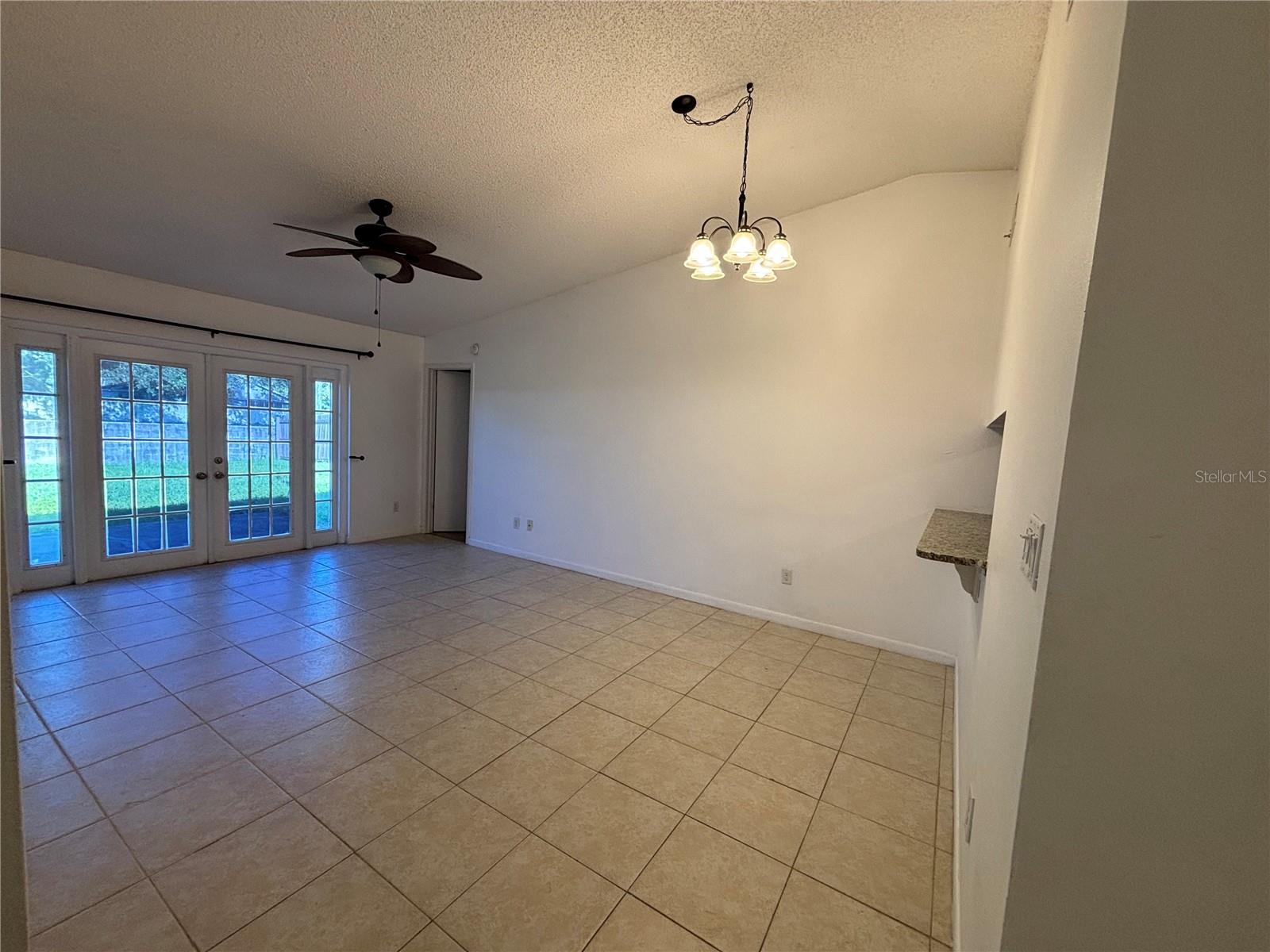 1761 LAKEVIEW VILLAGE DR — photo 9