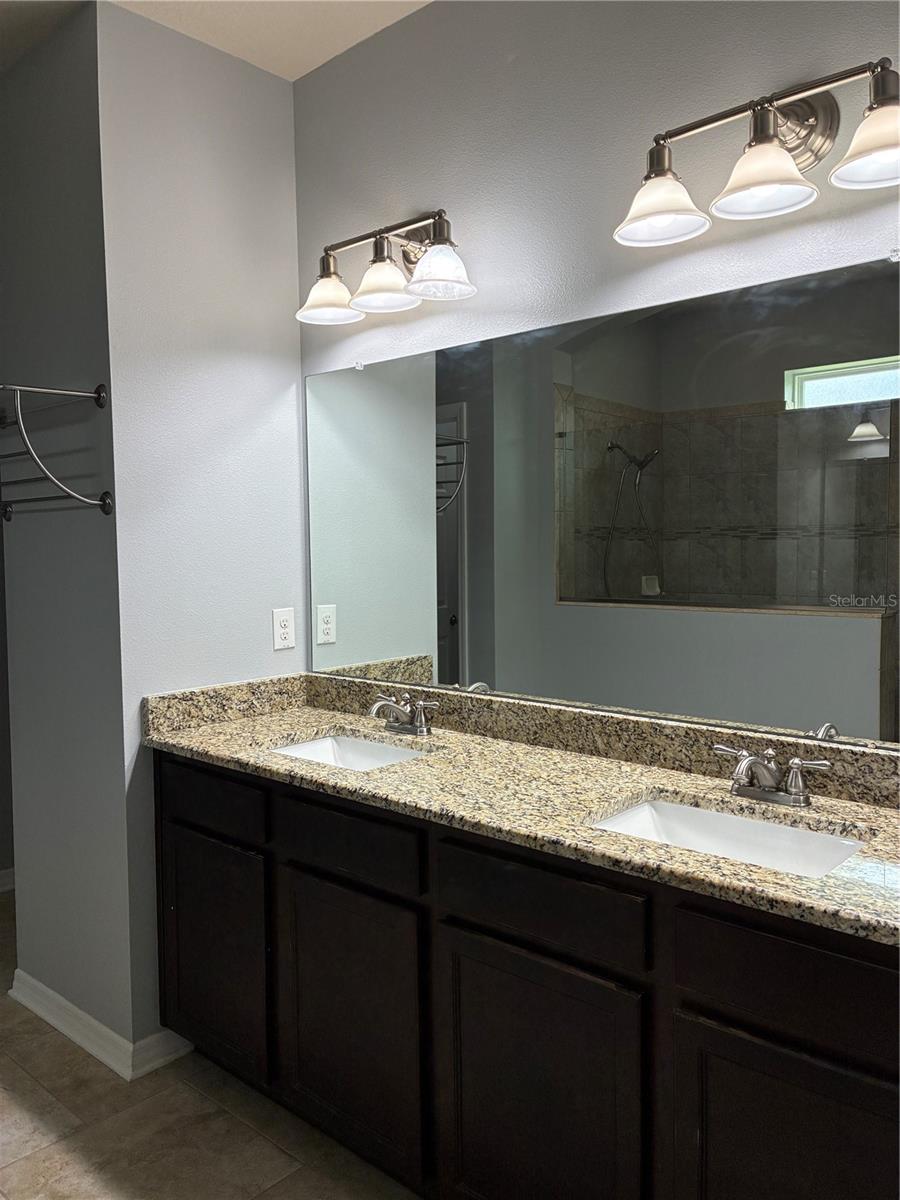 2319 NESSLEWOOD DR — photo 31