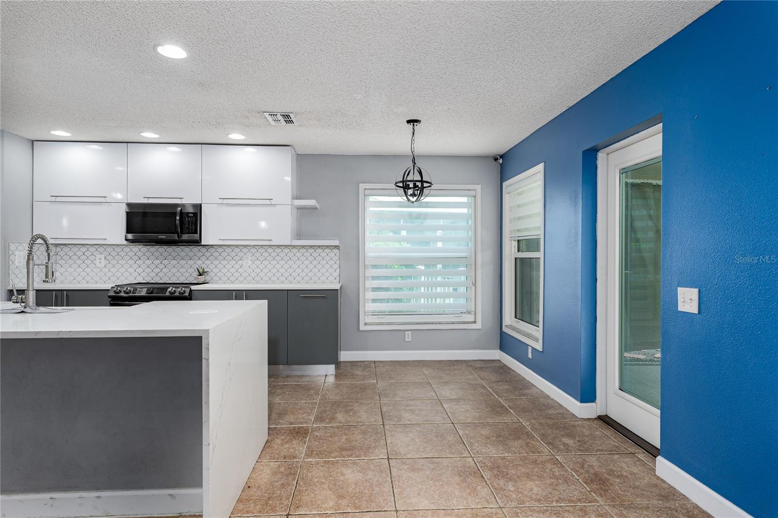 4008 KINGSFIELD DR — photo 10