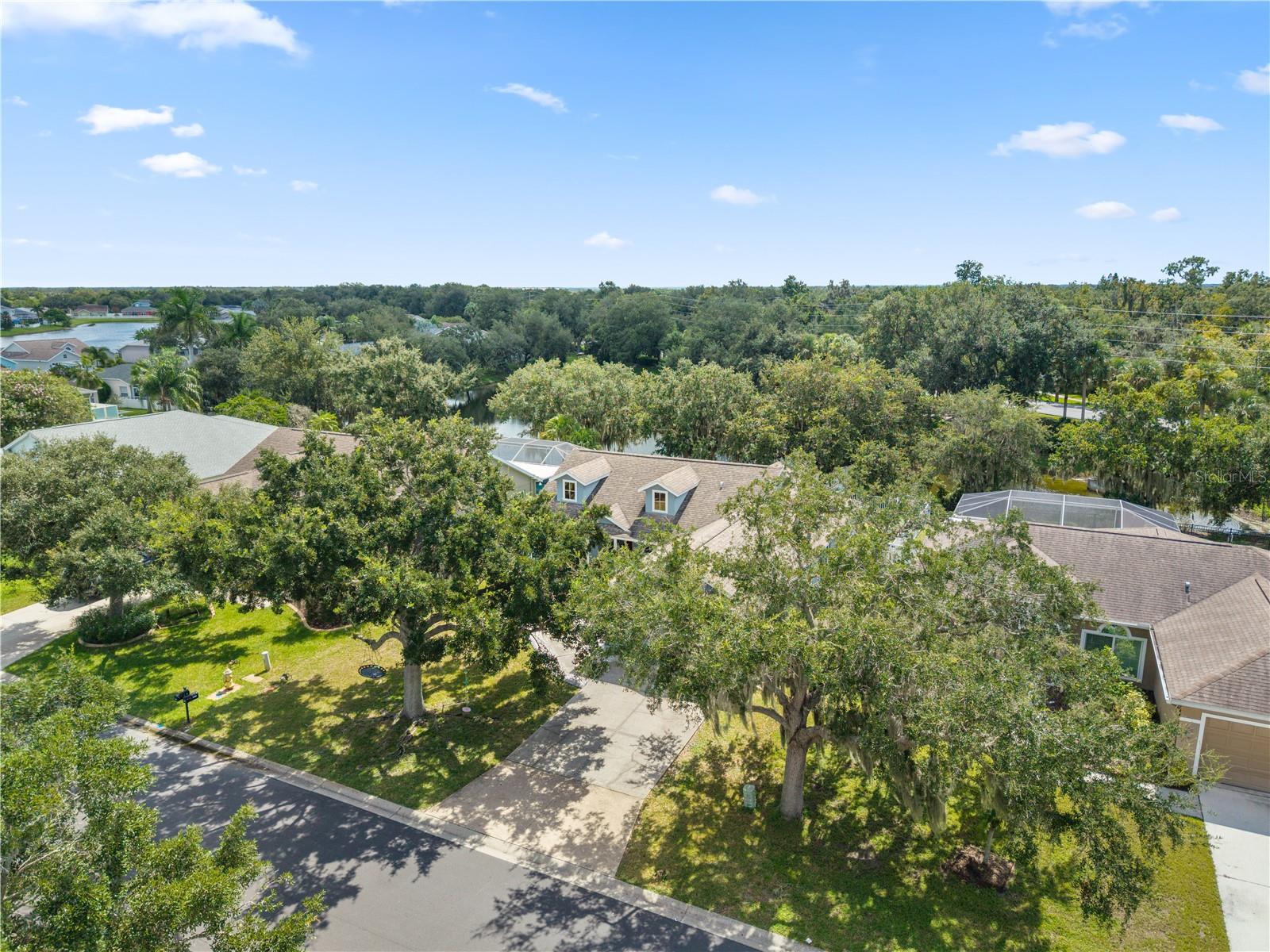 4008 KINGSFIELD DR — photo 42