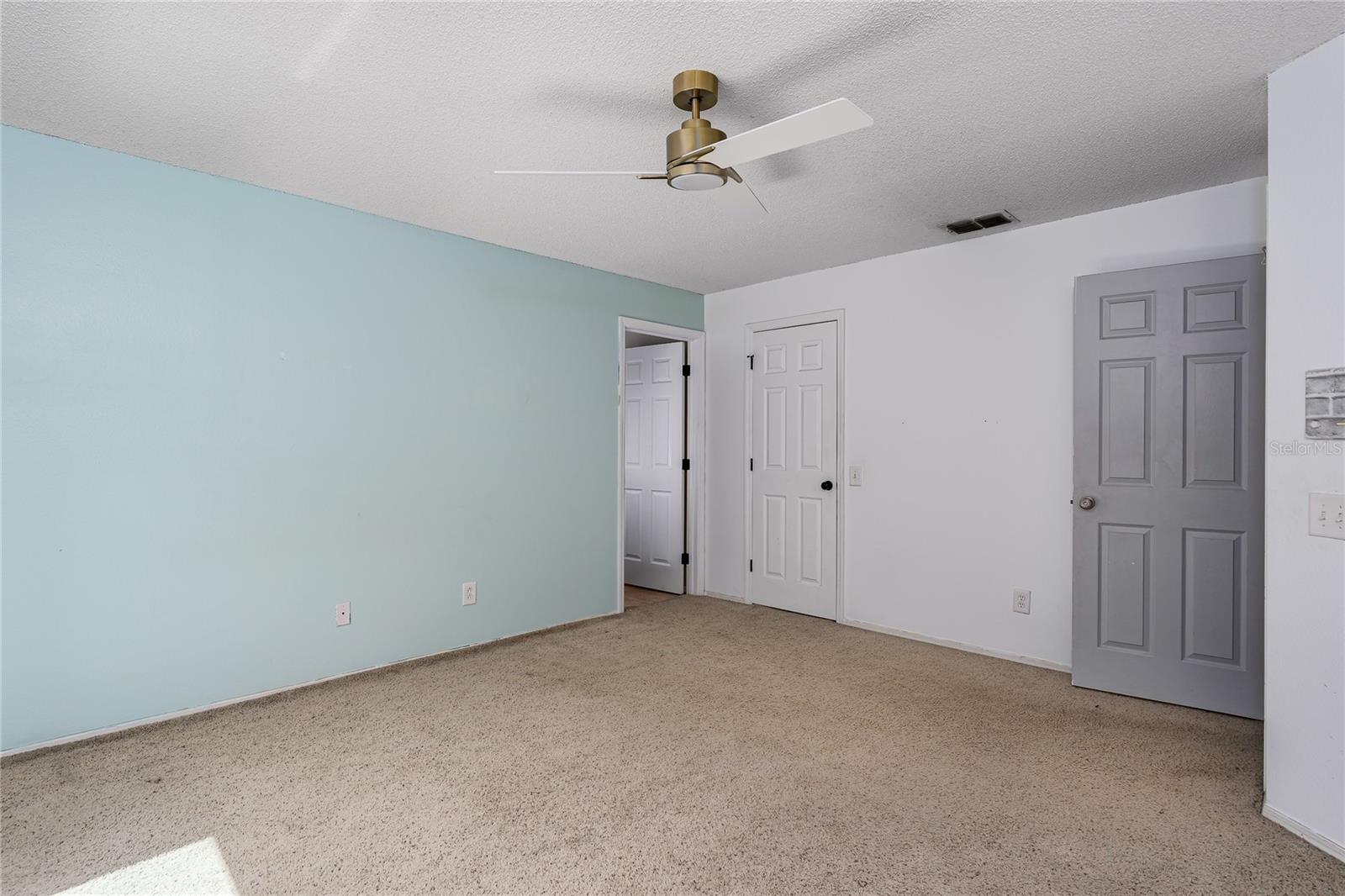 4008 KINGSFIELD DR — photo 18