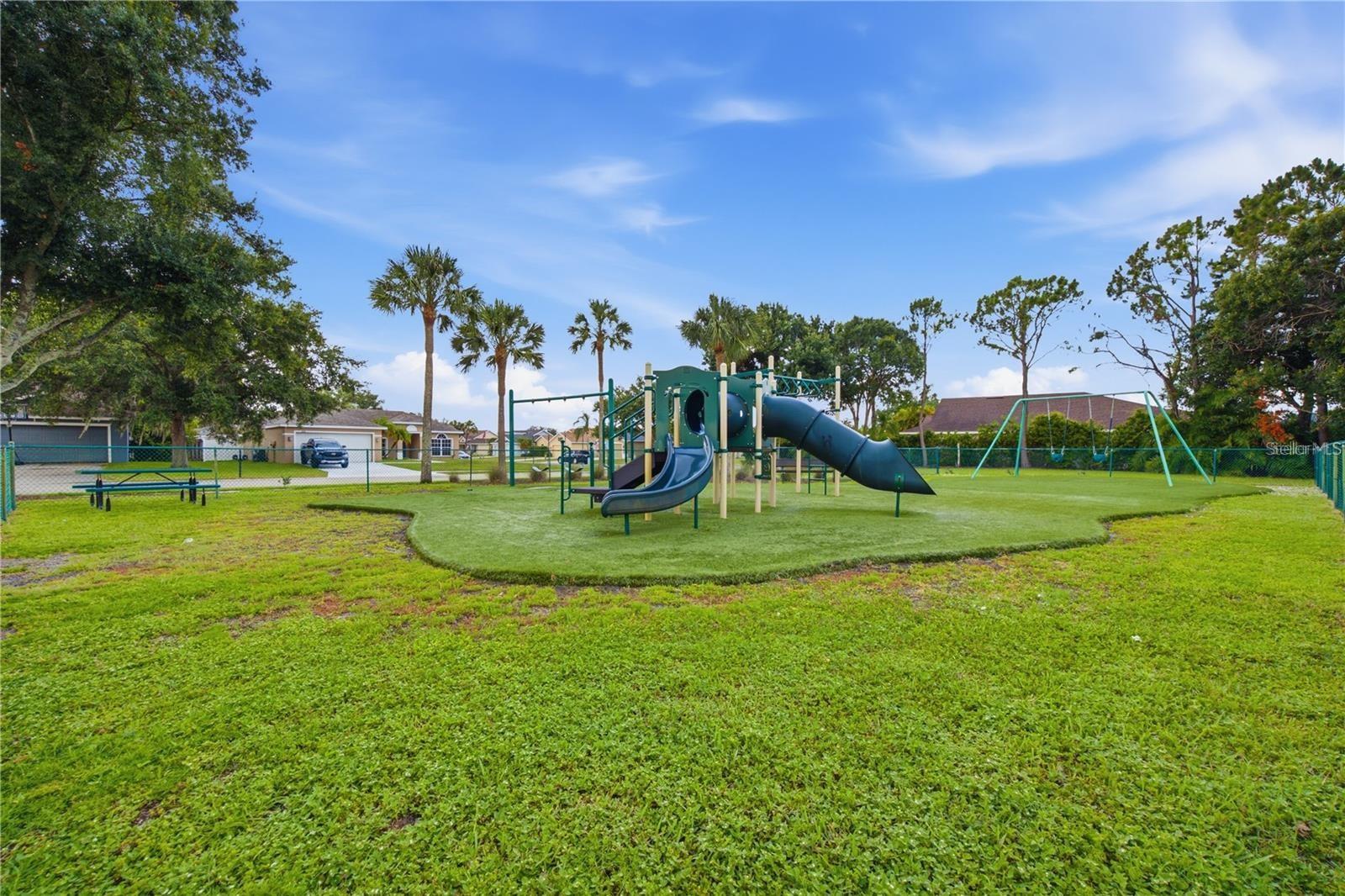 4008 KINGSFIELD DR — photo 52