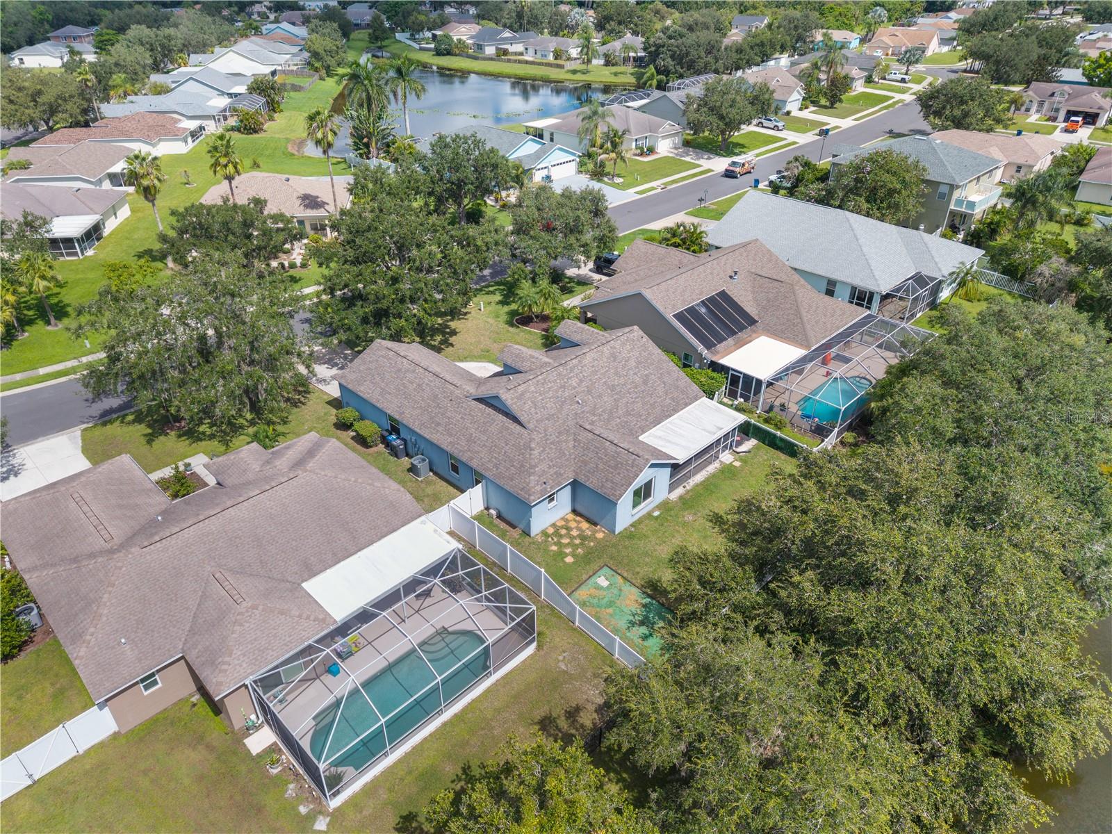 4008 KINGSFIELD DR — photo 46
