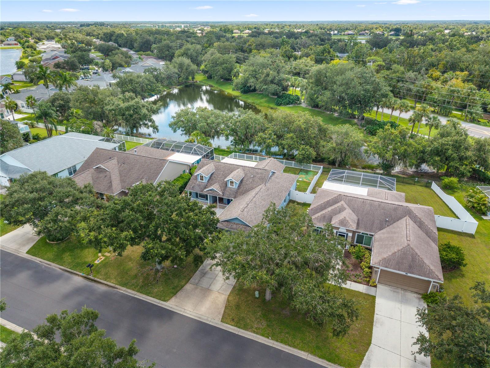 4008 KINGSFIELD DR — photo 43
