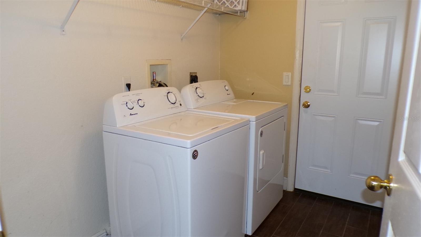 2402 MANHEIM AVE — photo 5