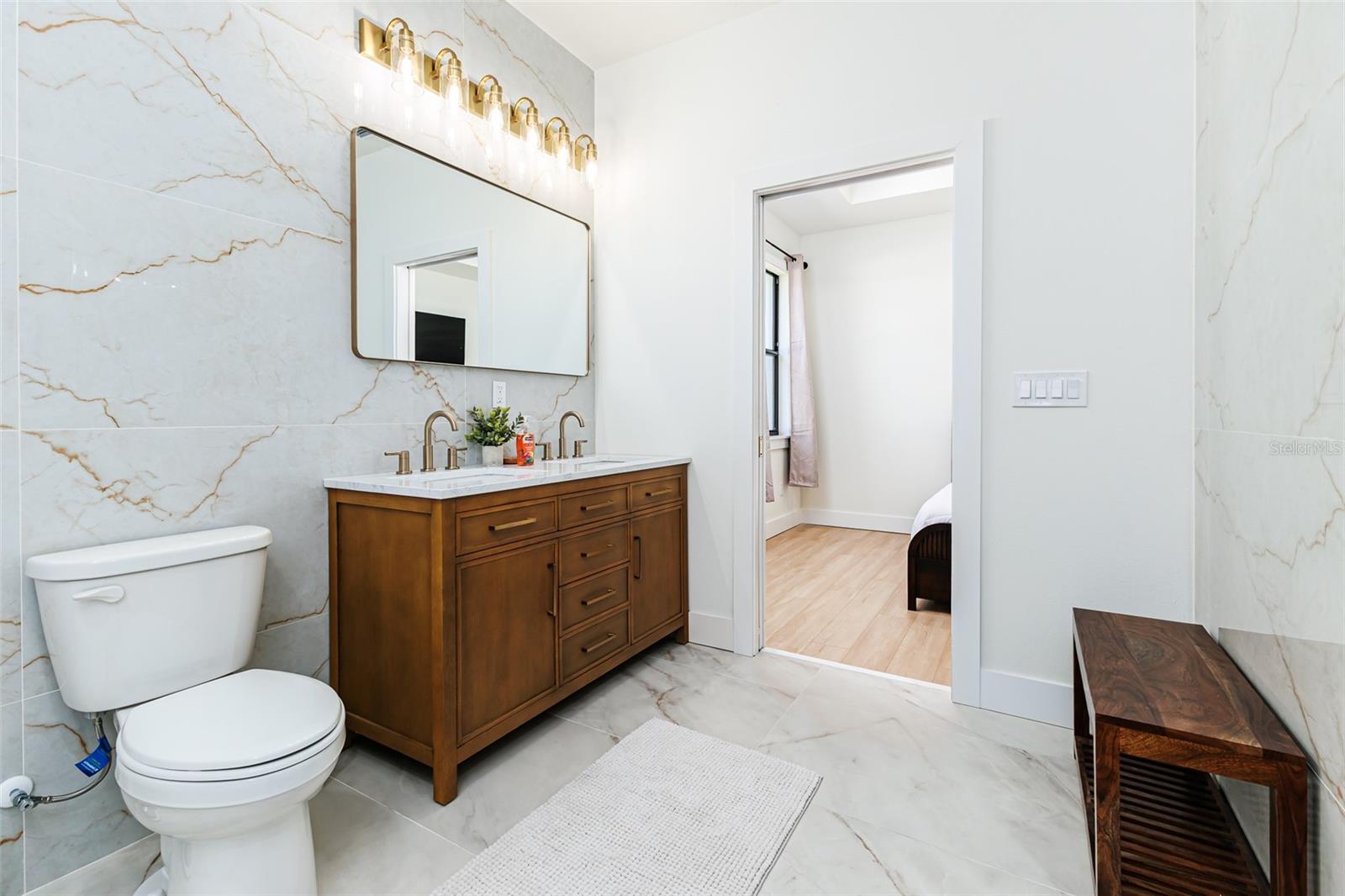 7901 N GREENWOOD AVE — photo 31