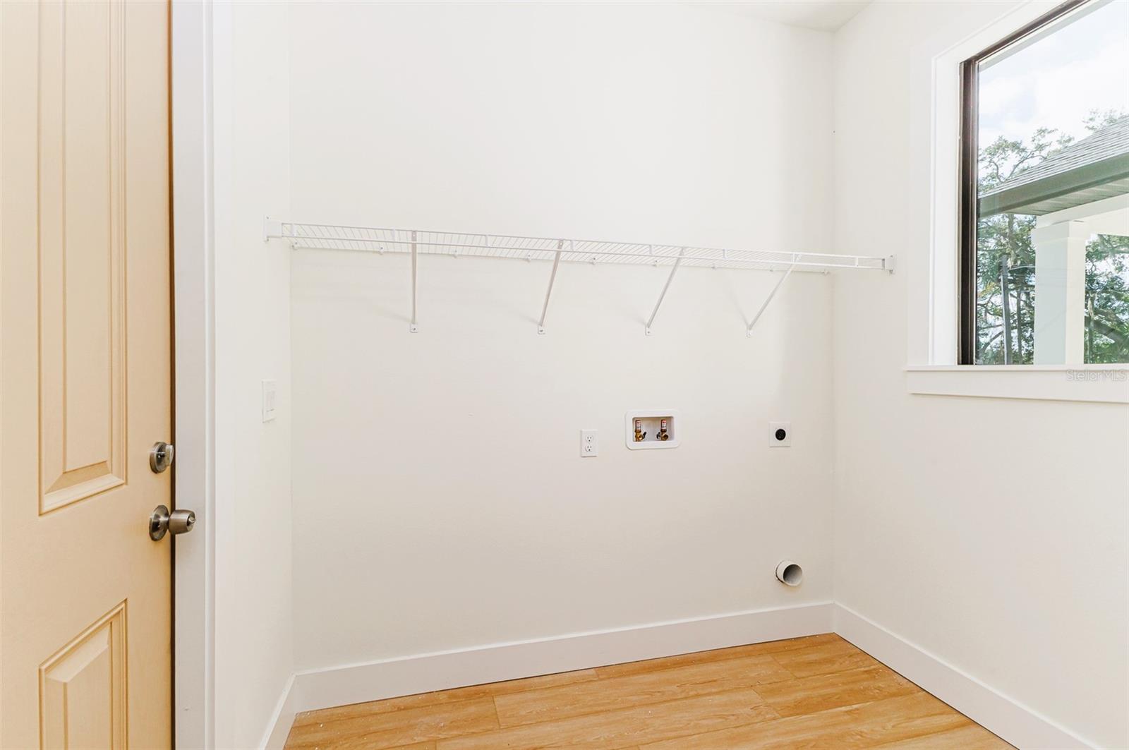 7901 N GREENWOOD AVE — photo 12