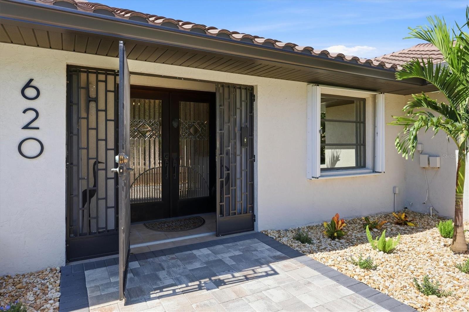 620 HIBISCUS DR — photo 4