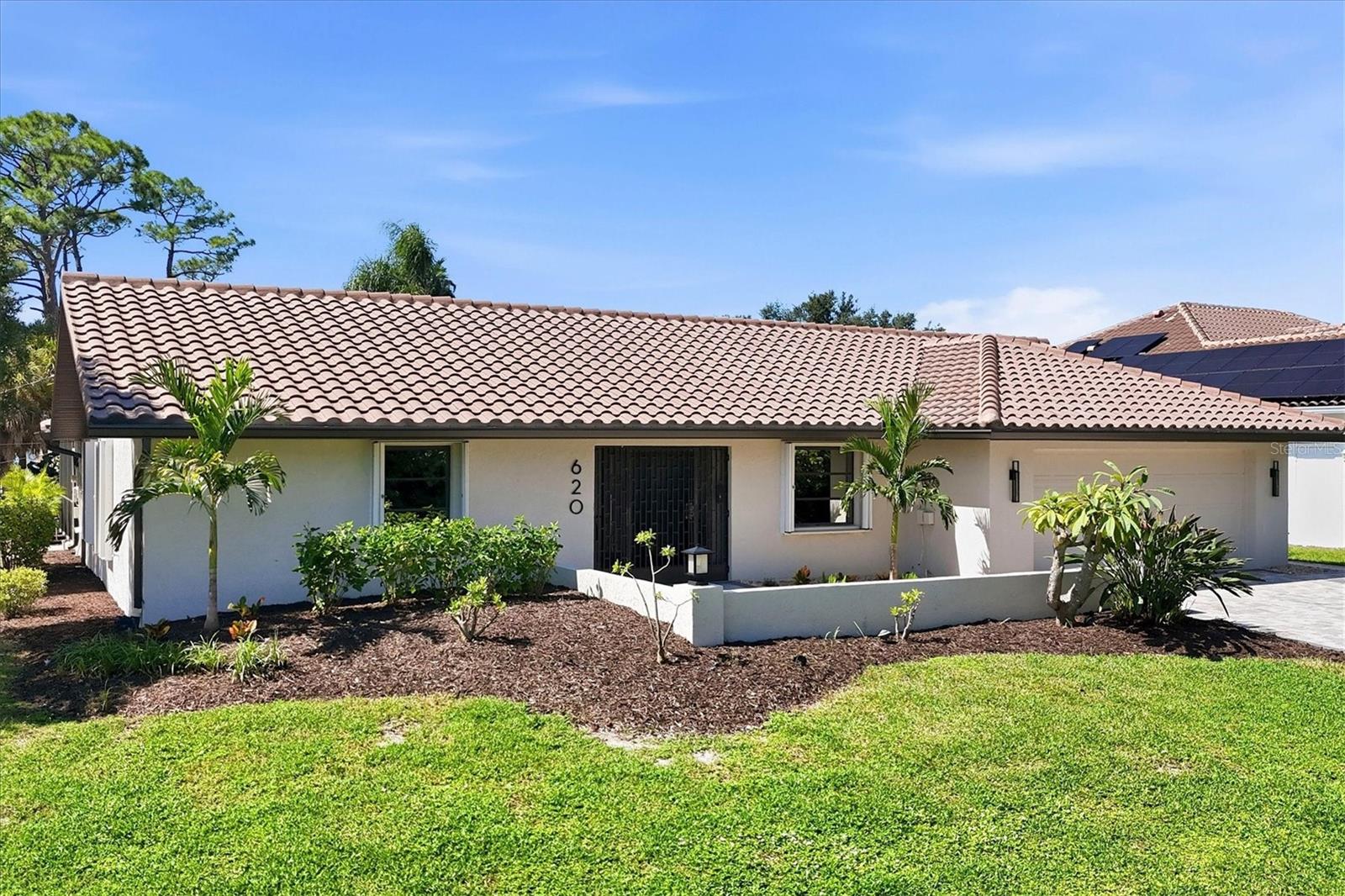 620 HIBISCUS DR — photo 33