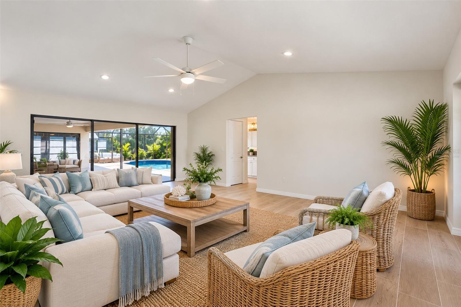 620 HIBISCUS DR — photo 16