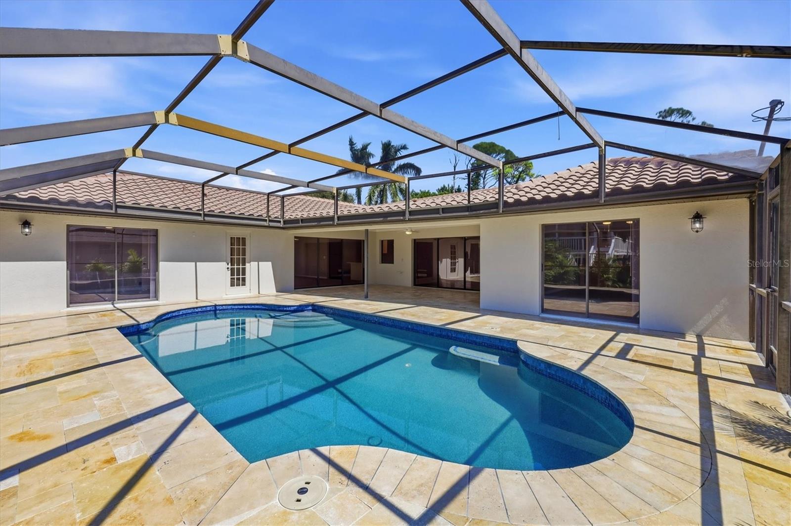 620 HIBISCUS DR — photo 17