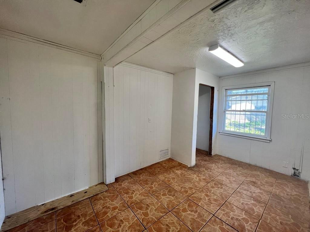 2301 DR MARTIN LUTHER KING JR ST S — photo 17