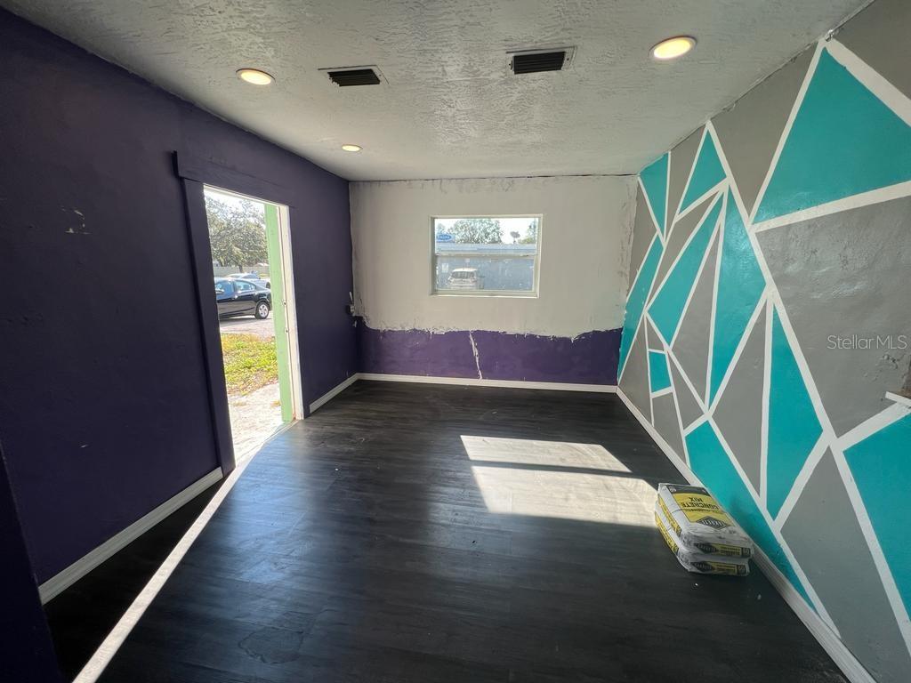 2301 DR MARTIN LUTHER KING JR ST S — photo 15