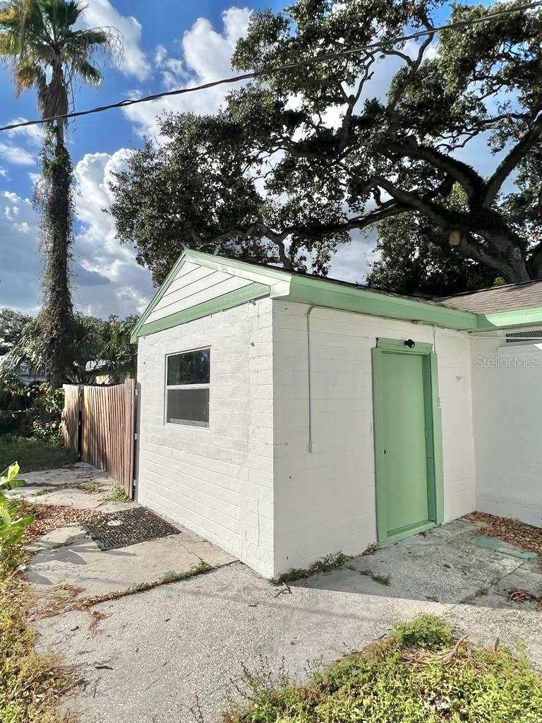 2301 DR MARTIN LUTHER KING JR ST S — photo 12