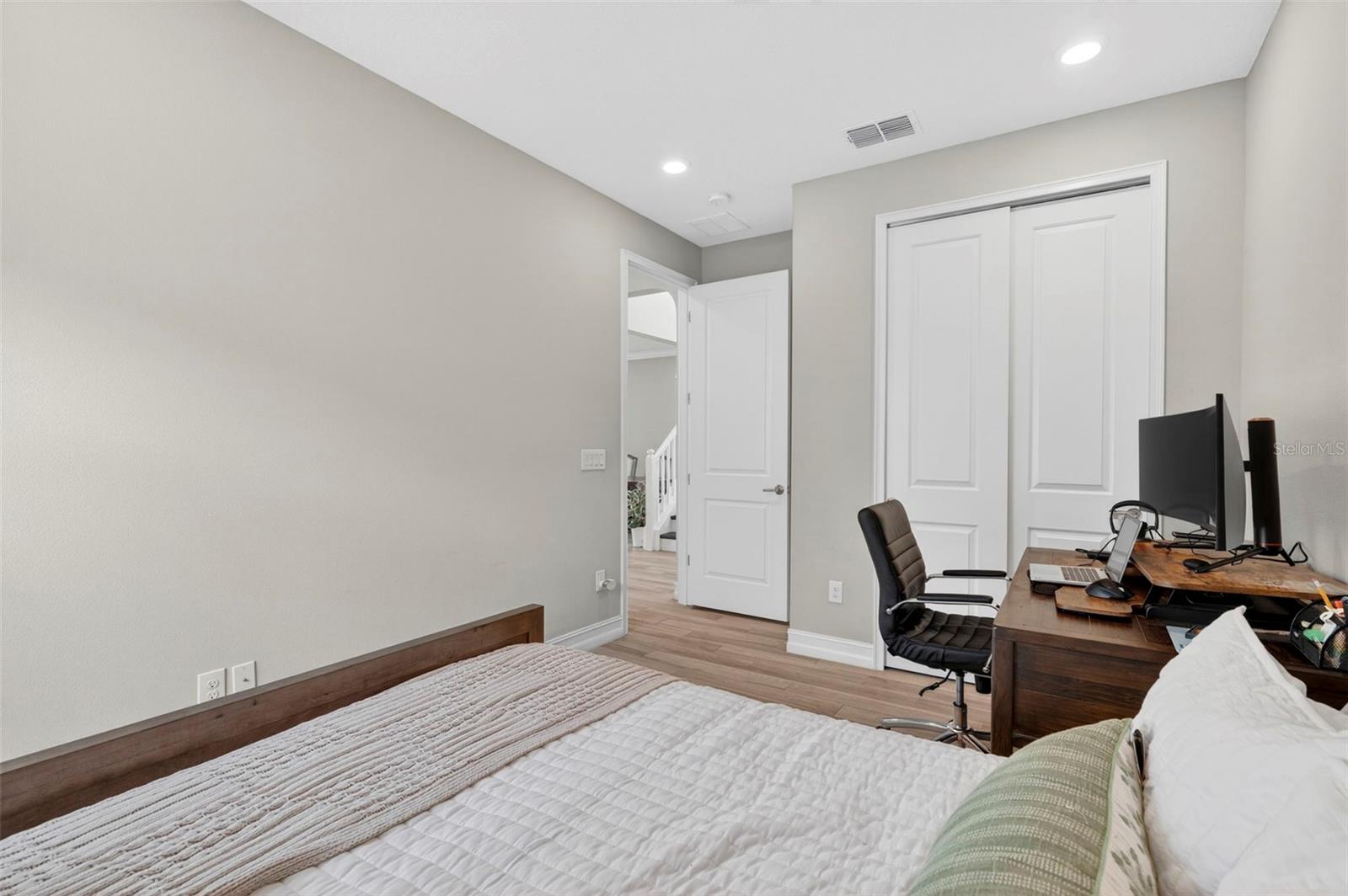 4588 SAN MARTINO DR — photo 9