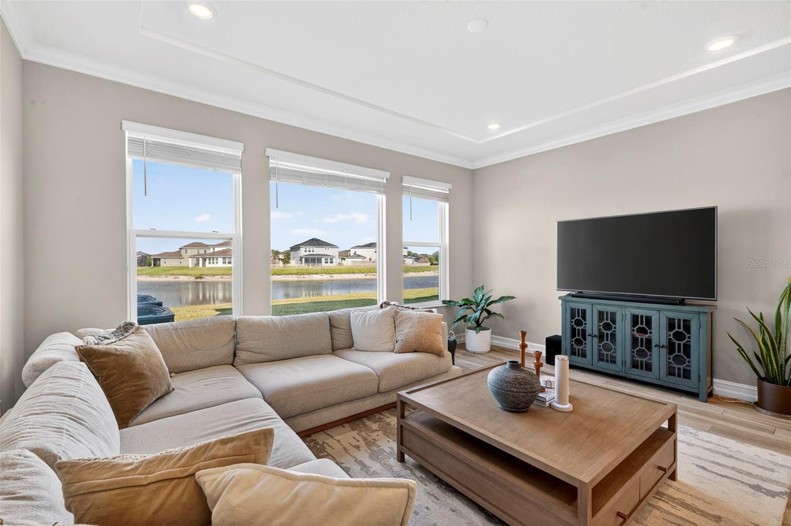 4588 SAN MARTINO DR — photo 23