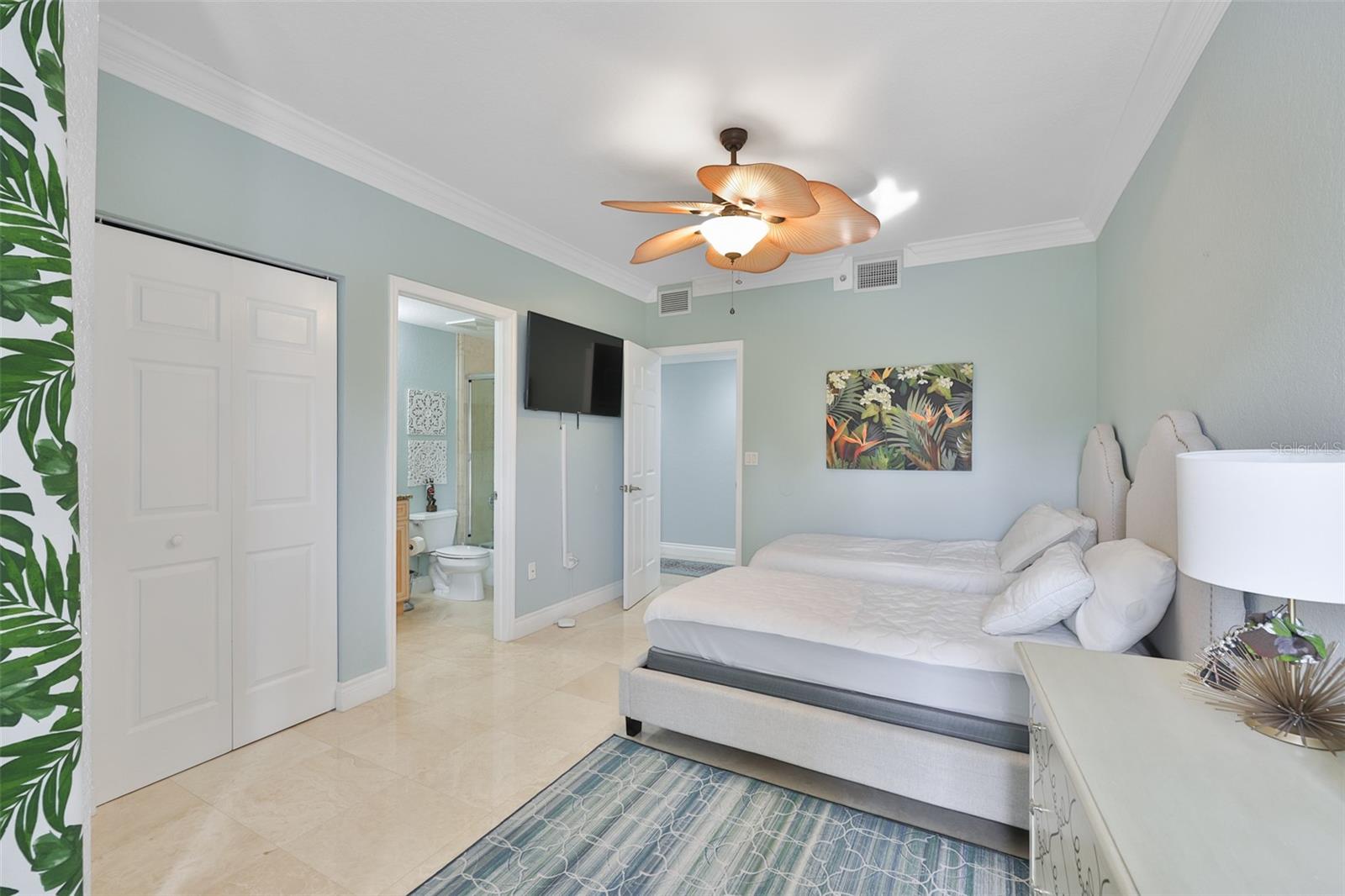 14 SOMERSET ST #3C — photo 36