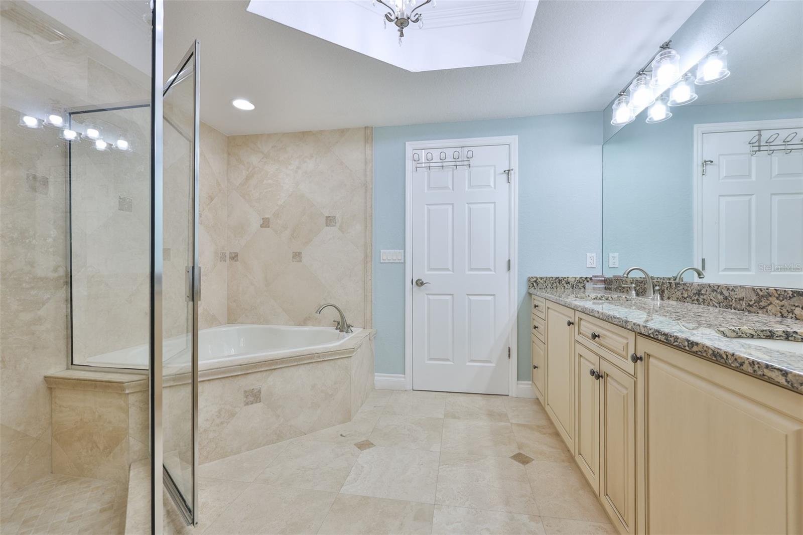 14 SOMERSET ST #3C — photo 26