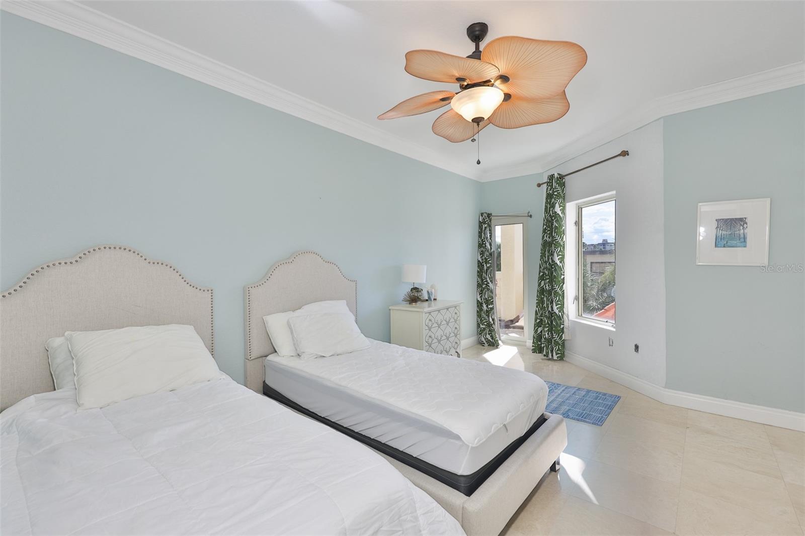 14 SOMERSET ST #3C — photo 34