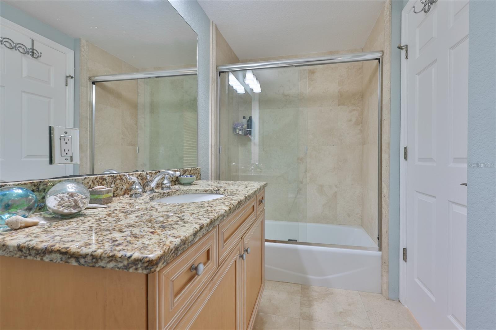 14 SOMERSET ST #3C — photo 38