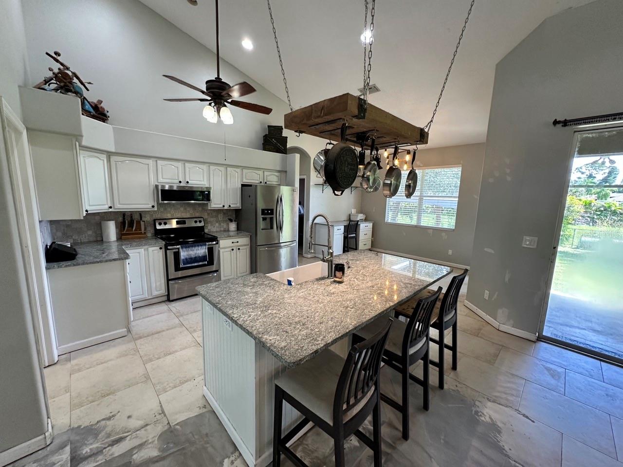 4288 LOBELIA ST — photo 8