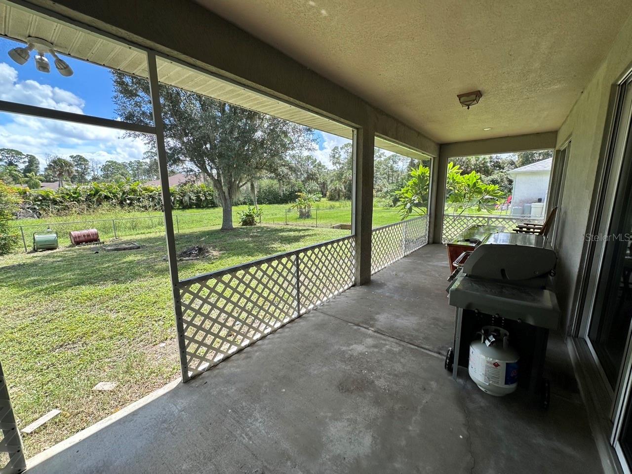 4288 LOBELIA ST — photo 20