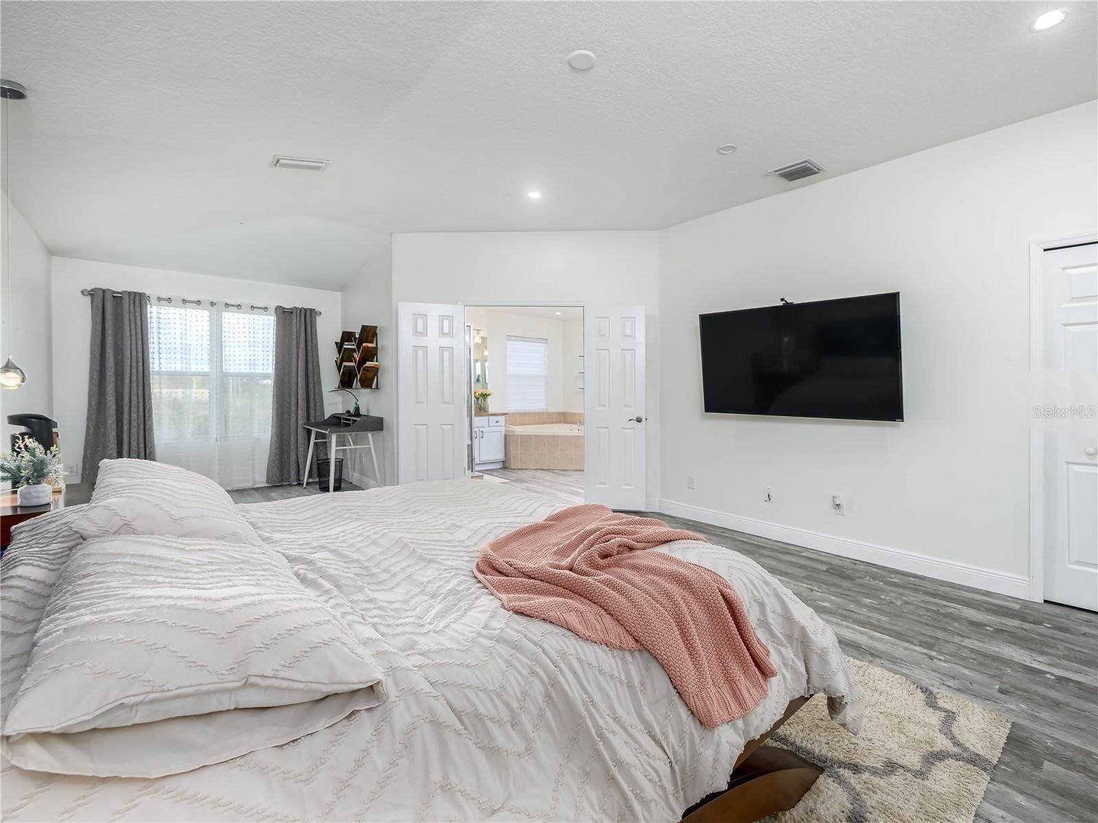 4015 DUKE FIRTH ST — photo 23